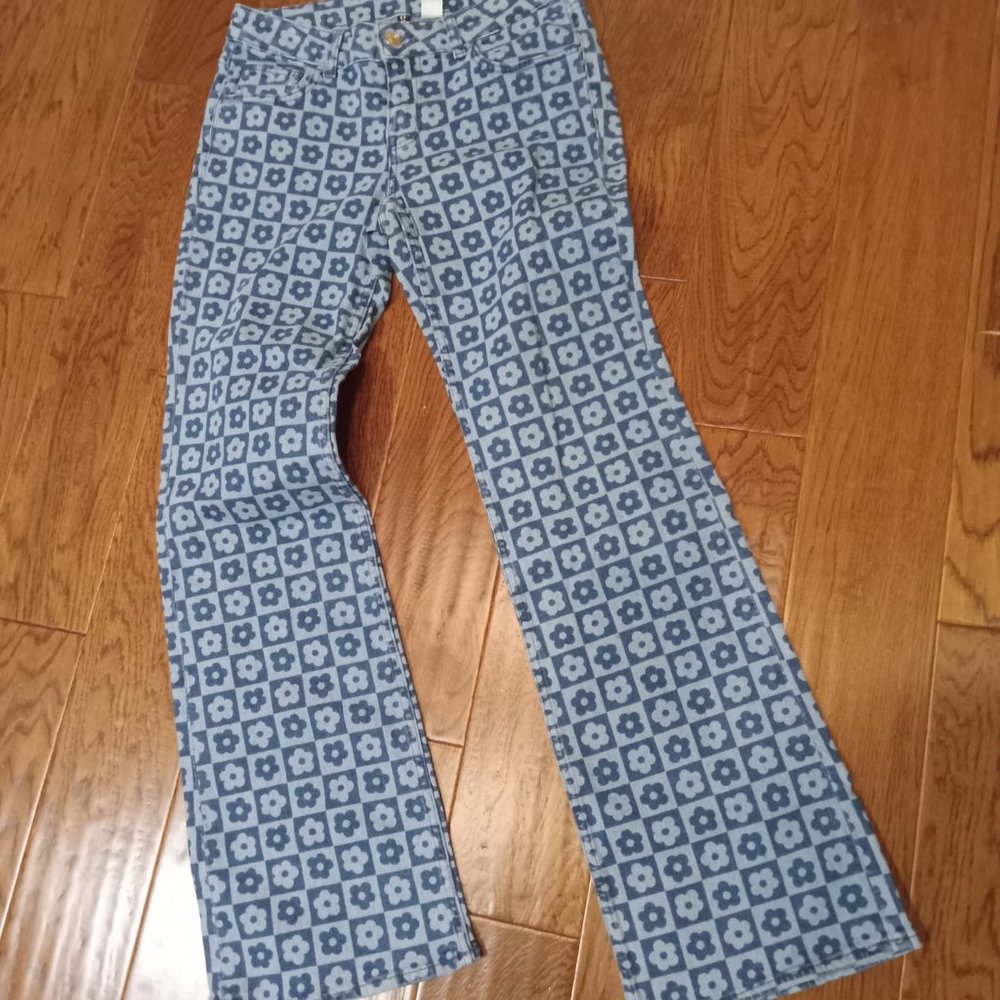 Flower Power Design type Jeans.